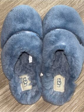 UGG Gray Plush Shearling Lined Boot Interior